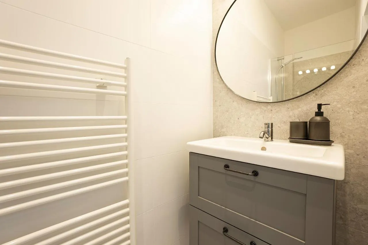 Experience Fresh Comfort In Our Brand-New Apartment In Vienna'S 17Th District