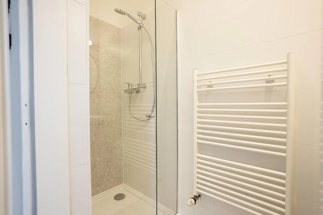 Experience Fresh Comfort In Our Brand-New Apartment In Vienna'S 17Th District 0*, Vienna